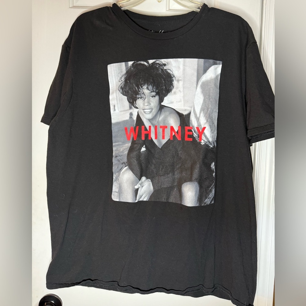 Nordstrom Black Short Sleeve Tee with Bold Graphic